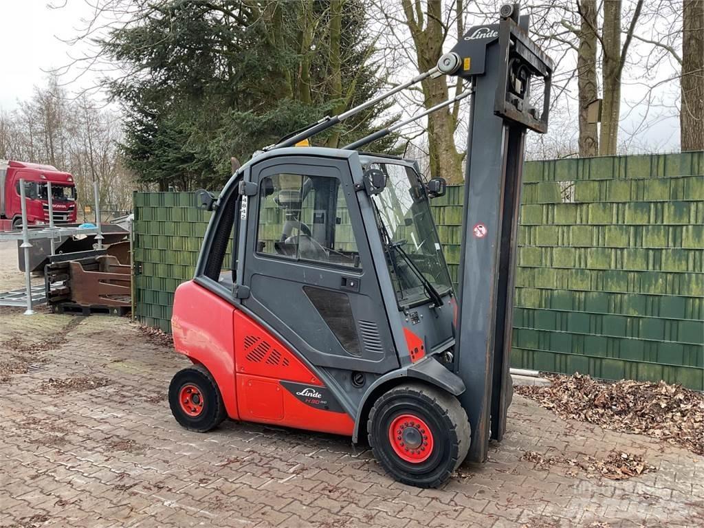 Linde H 30 D 02 EVO Wózki Diesla