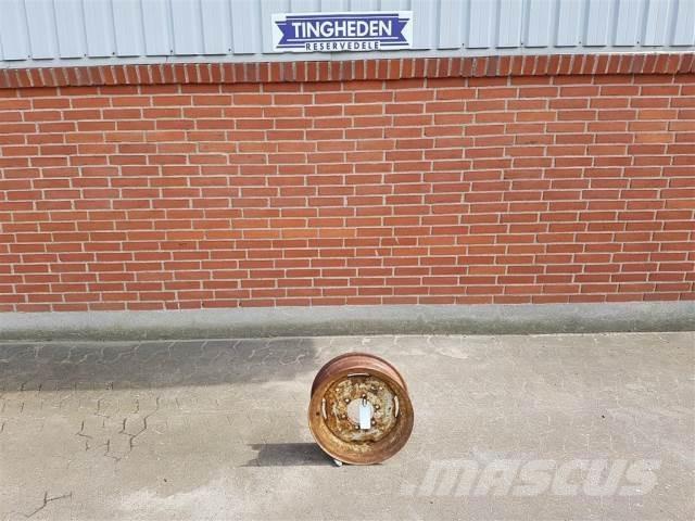  16 5.50FX16 Opony, koła i felgi