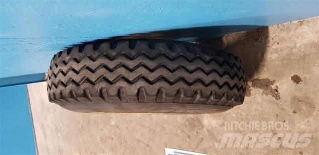  16 9.00R16 Opony, koła i felgi