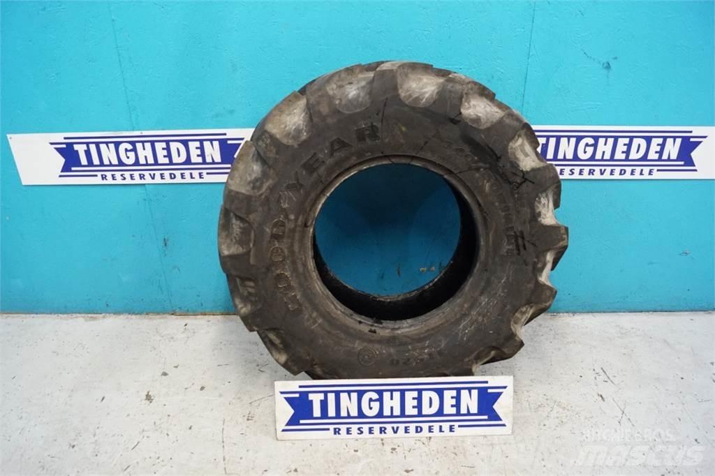  18 340/80R18 Opony, koła i felgi