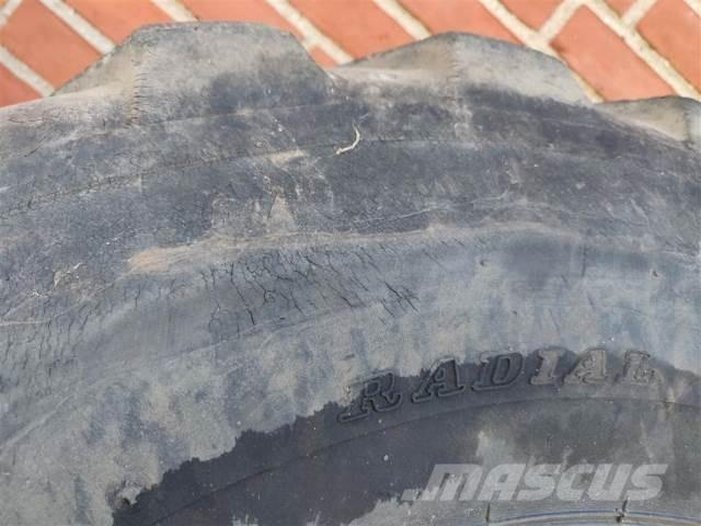  18 365/70R18 Opony, koła i felgi
