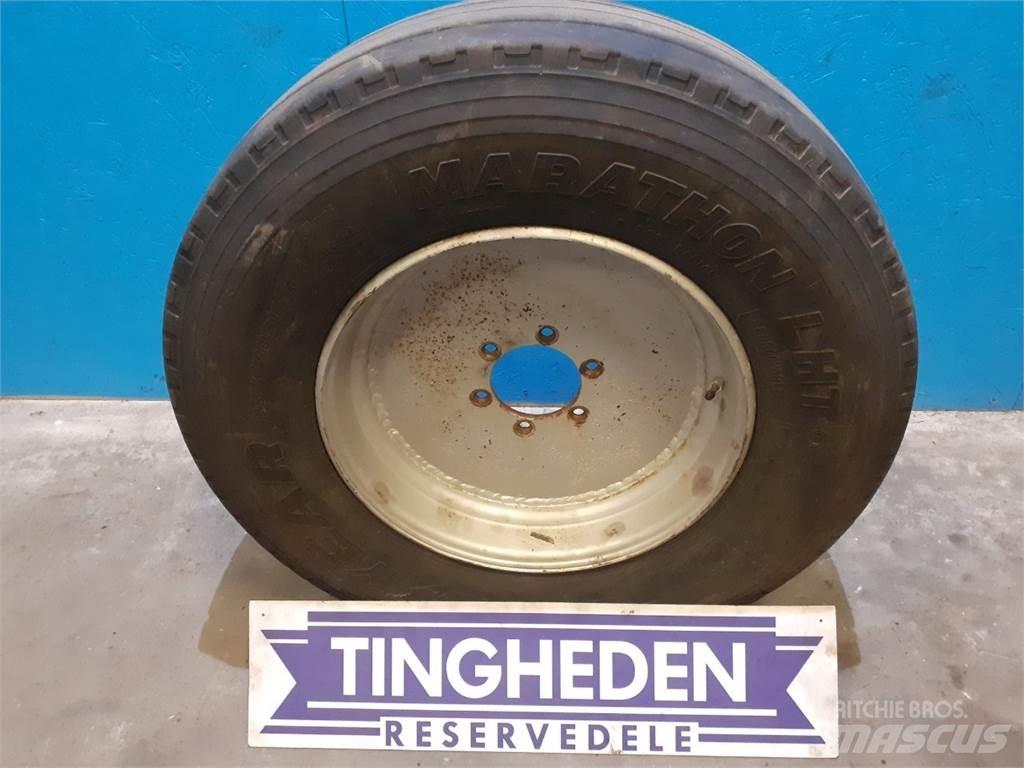  19.5 285/70R19.5 Opony, koła i felgi