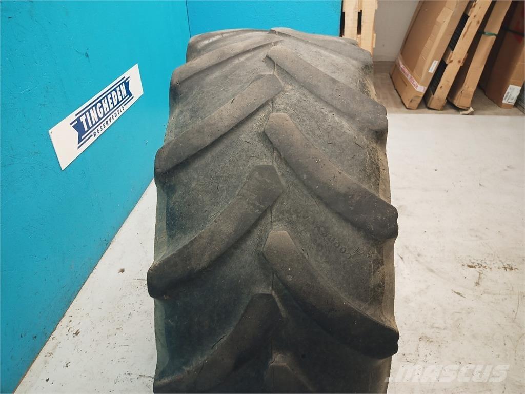  24 420/70R24 Opony, koła i felgi