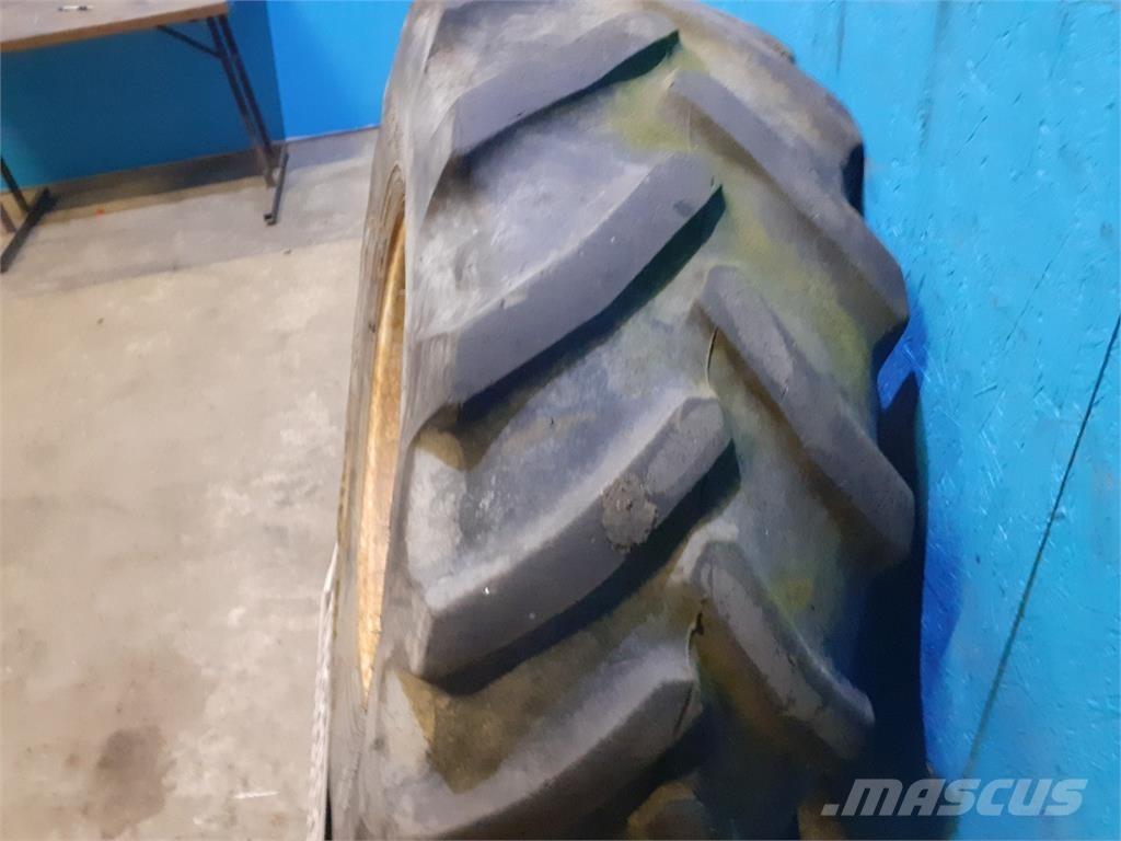  24 460/70R24 Opony, koła i felgi