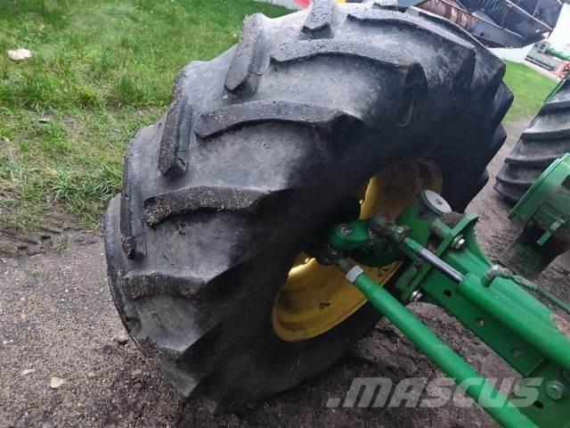  26 16.9R26 Opony, koła i felgi