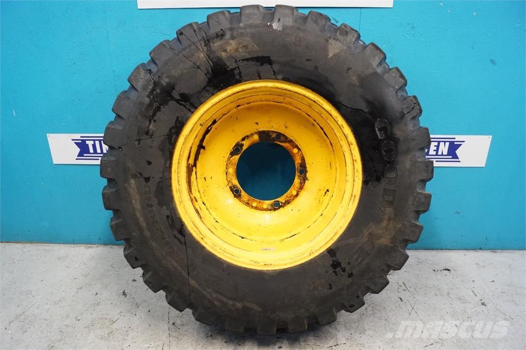  28 440/80R28 Opony, koła i felgi