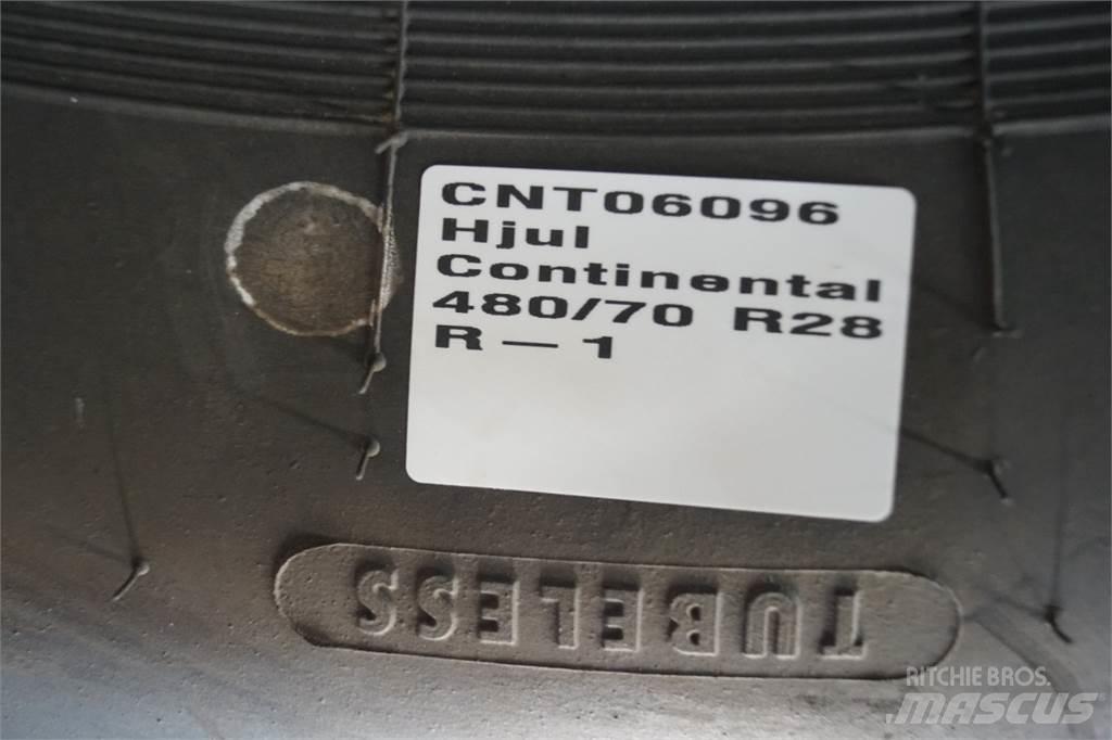  28 480/70R28 Opony, koła i felgi