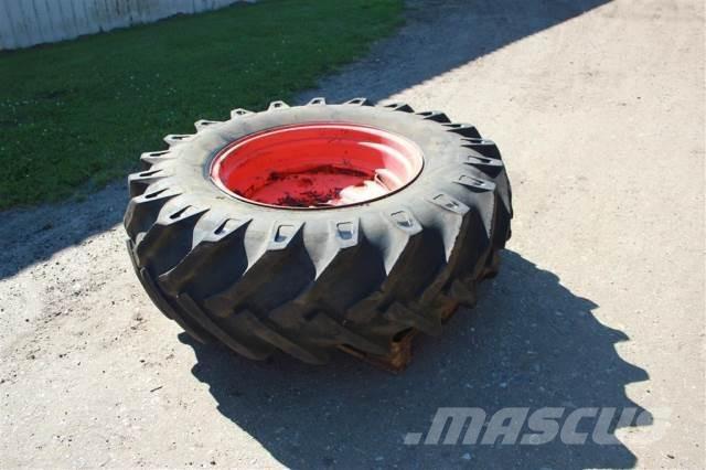  30 18.4-30 Opony, koła i felgi