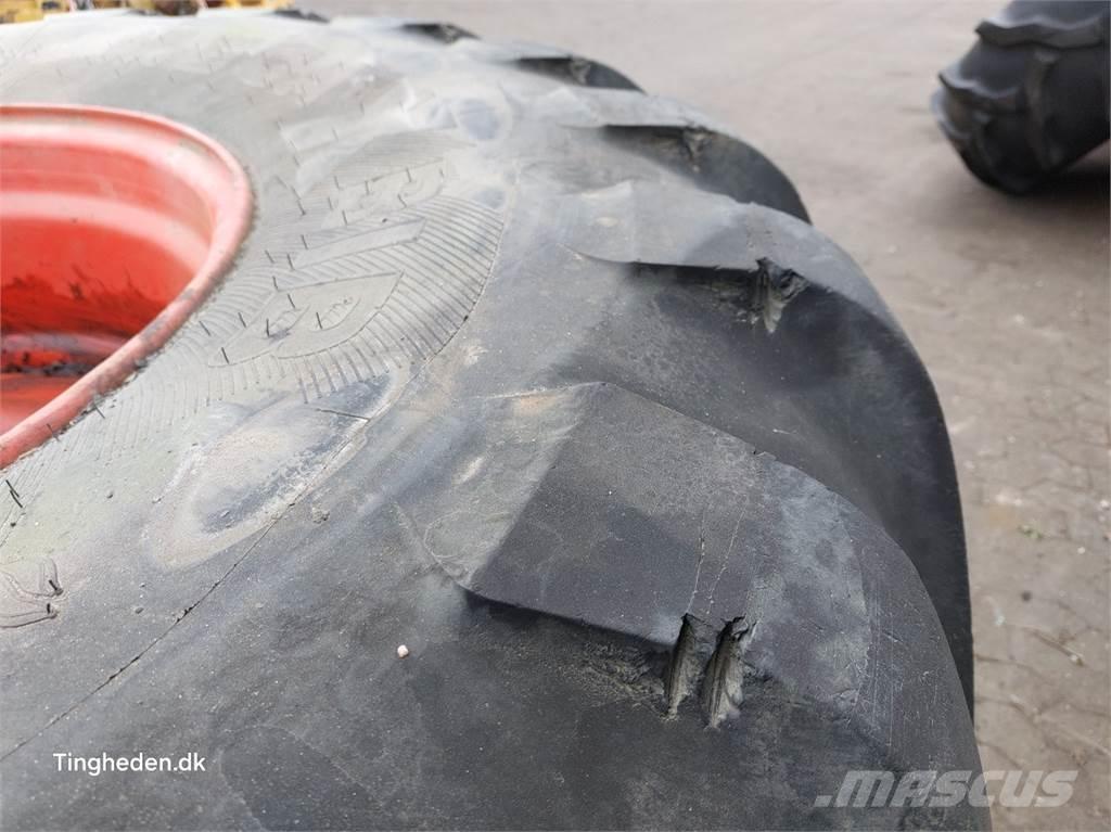  32 1050/50R32 Opony, koła i felgi