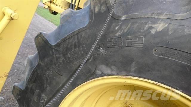  32 30.5L-32 Opony, koła i felgi