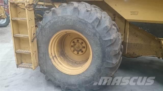  32 30,5L-32 Opony, koła i felgi