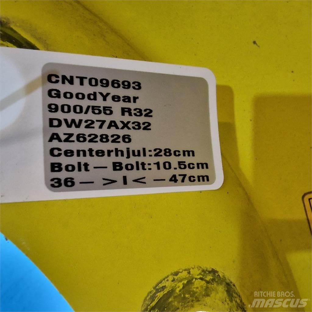  32 900/55 R32 Opony, koła i felgi