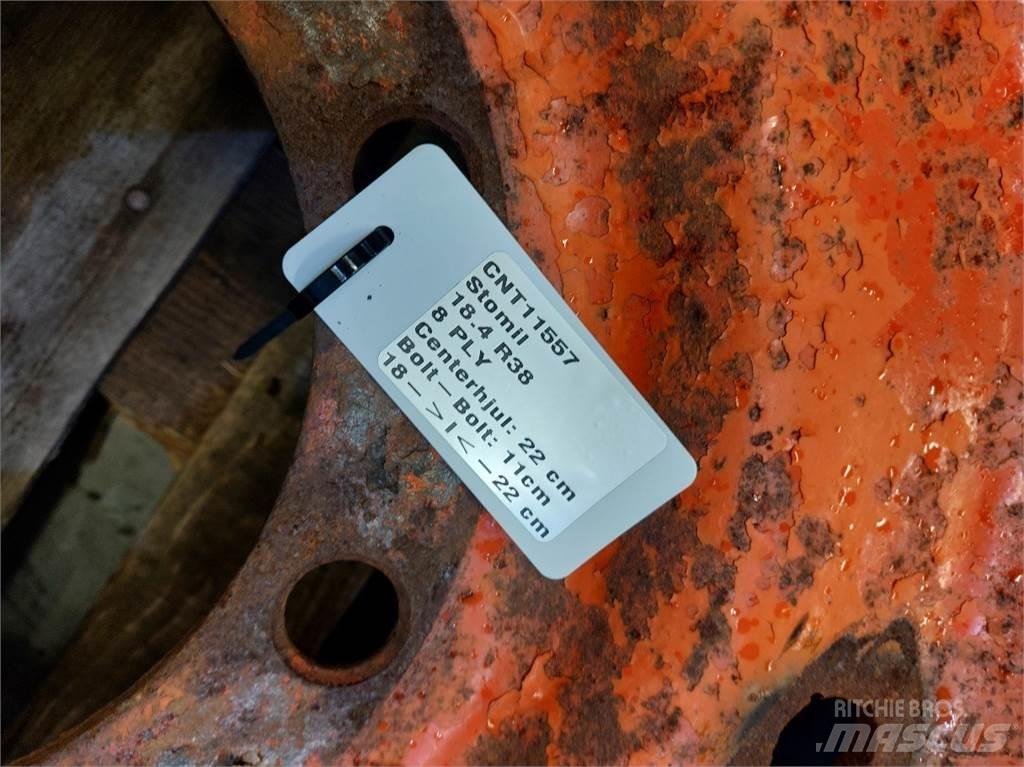  38 18.4 R38 Opony, koła i felgi