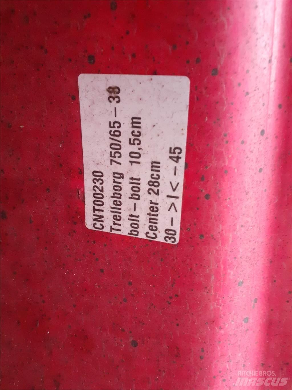  38 750/65R38 Opony, koła i felgi