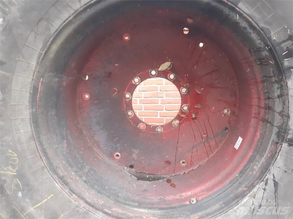  38 750/65R38 Opony, koła i felgi