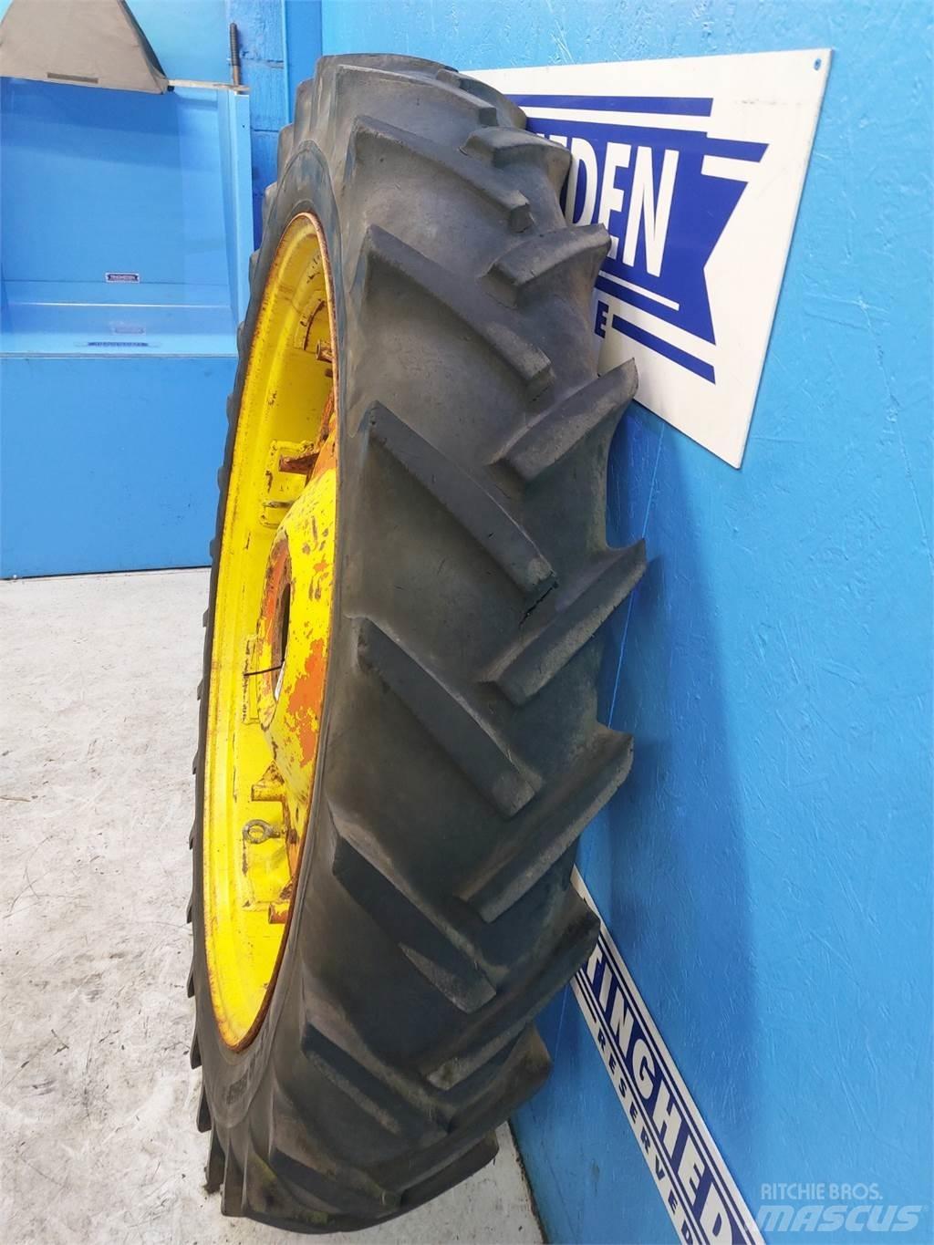  48 11.2-48 Opony, koła i felgi