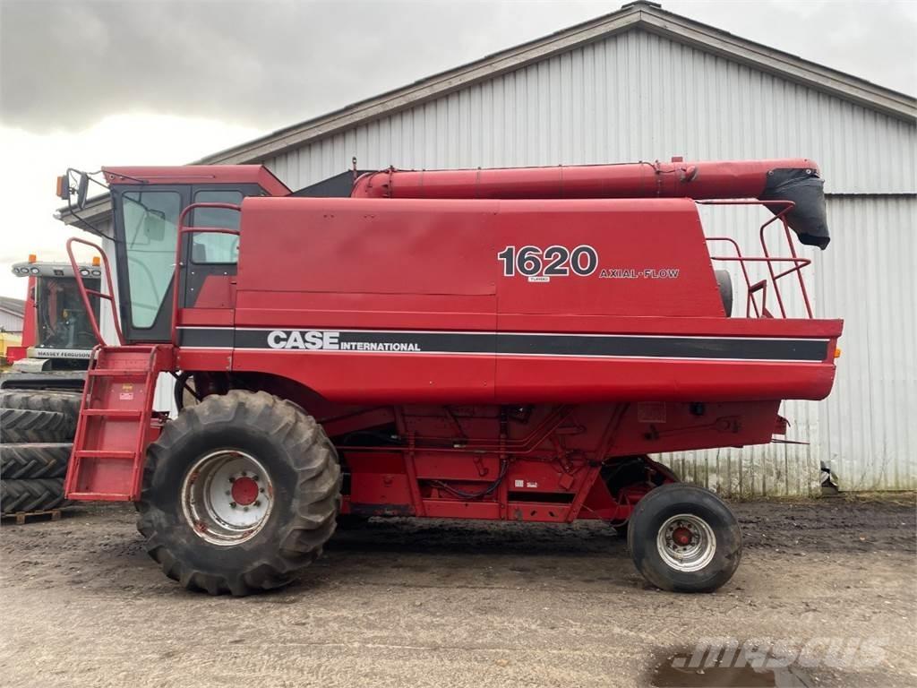 CASE 1620 Kombajny zbożowe