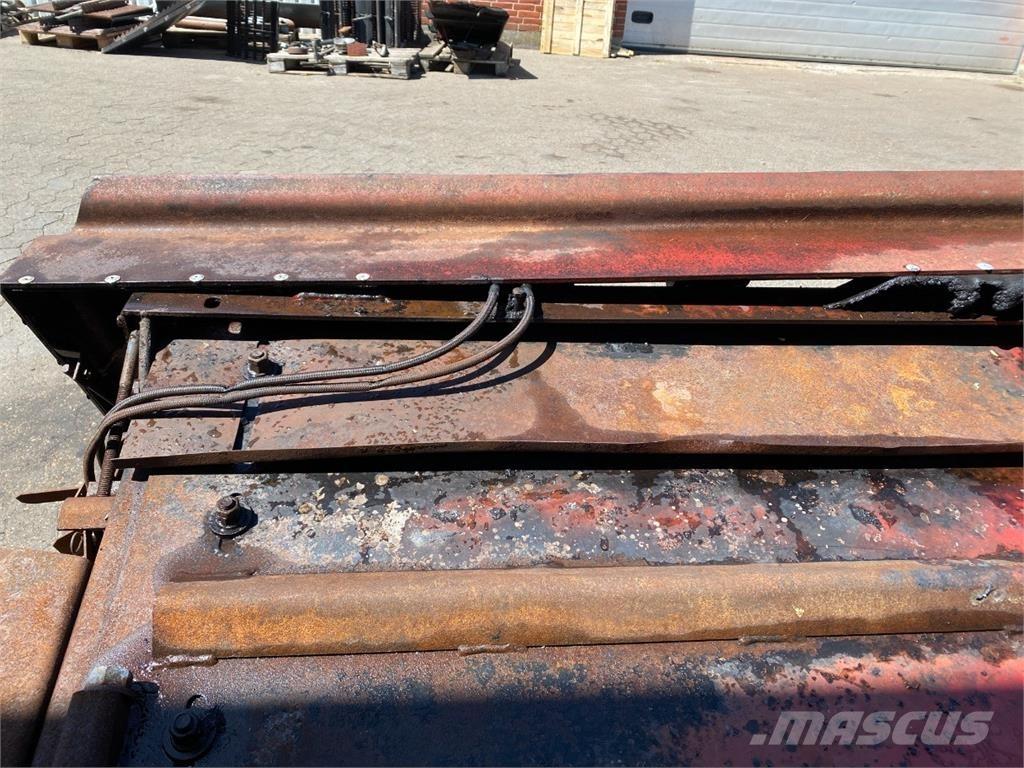 CASE 1680 Akcesoria do kombajnów zbożowych