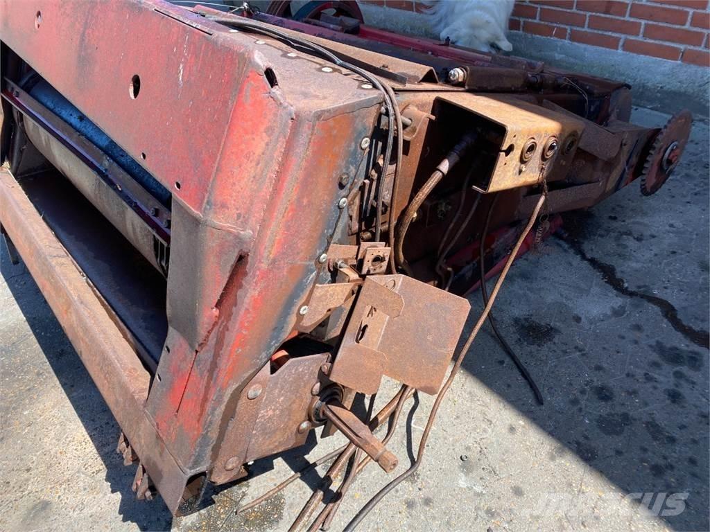 CASE 1680 Akcesoria do kombajnów zbożowych