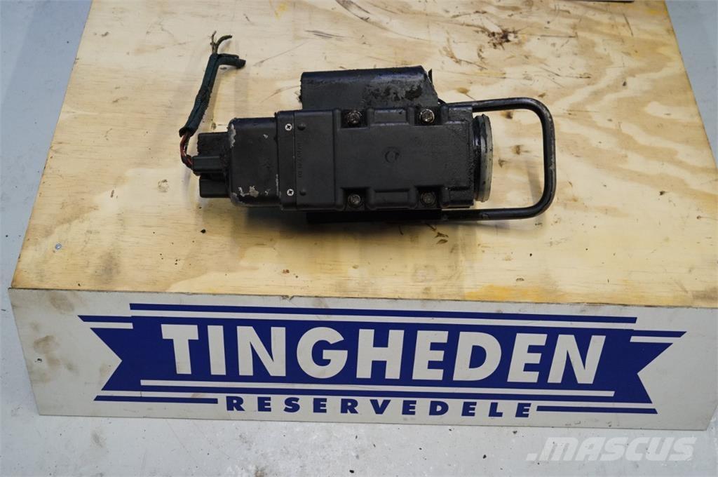 CASE 7130 Elektronika