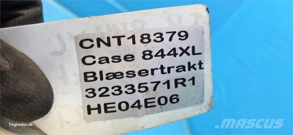CASE 844XL Kabina i wnętrze