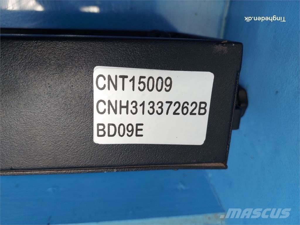 CASE CF80 Elektronika