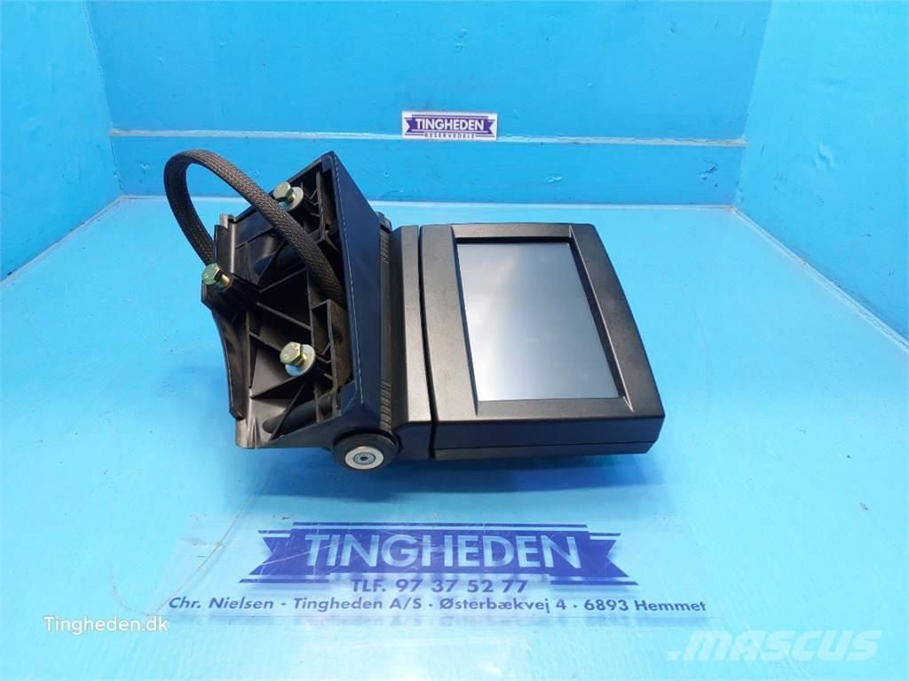 CASE Maxxum 115 Elektronika