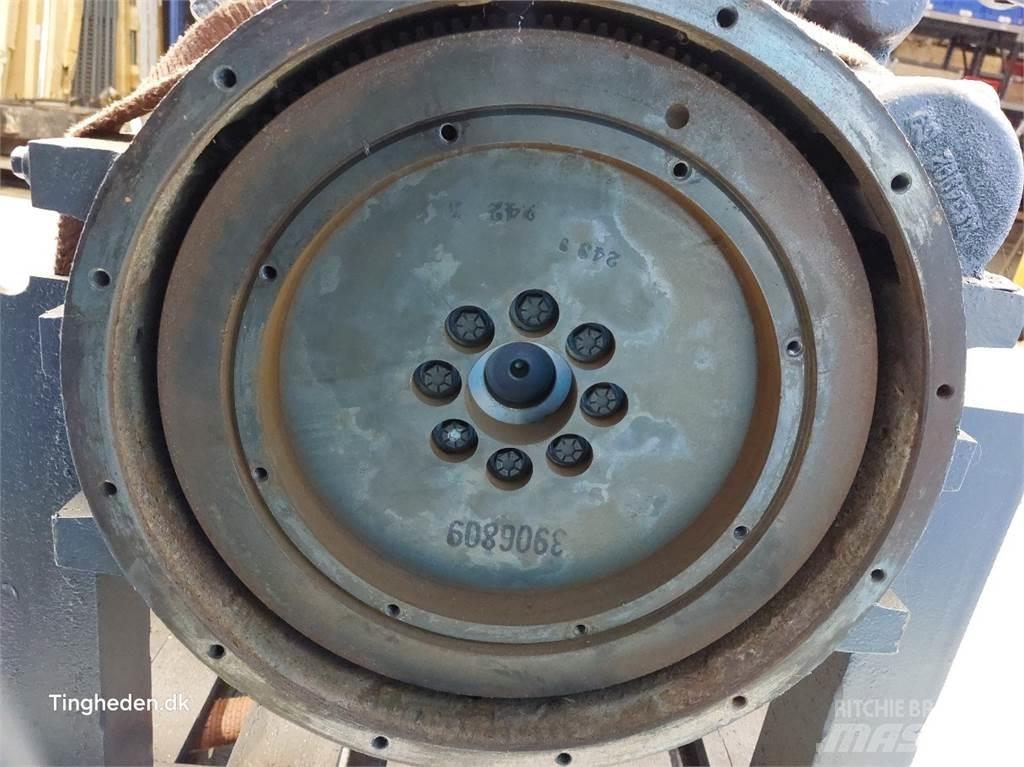 Cummins 6LTAA8.9 Silniki