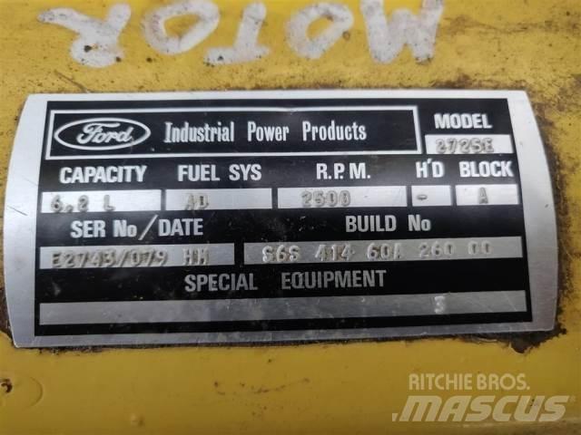 Ford 2725E Silniki