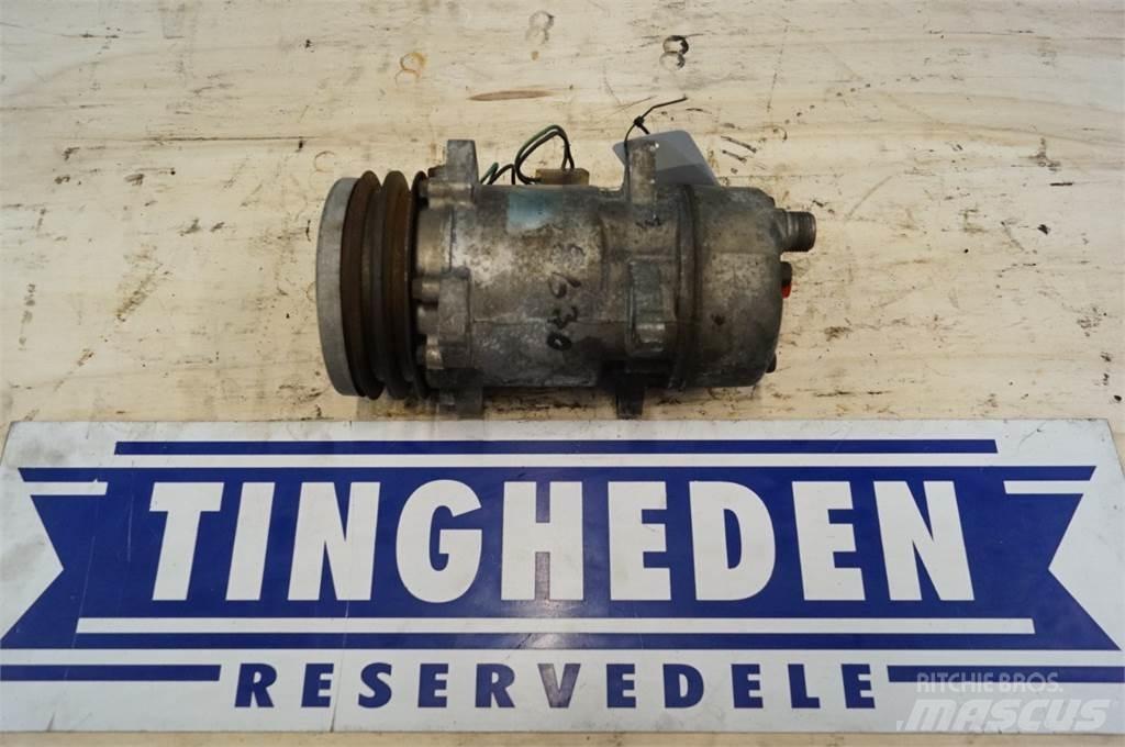 Ford 8630 Chłodnice
