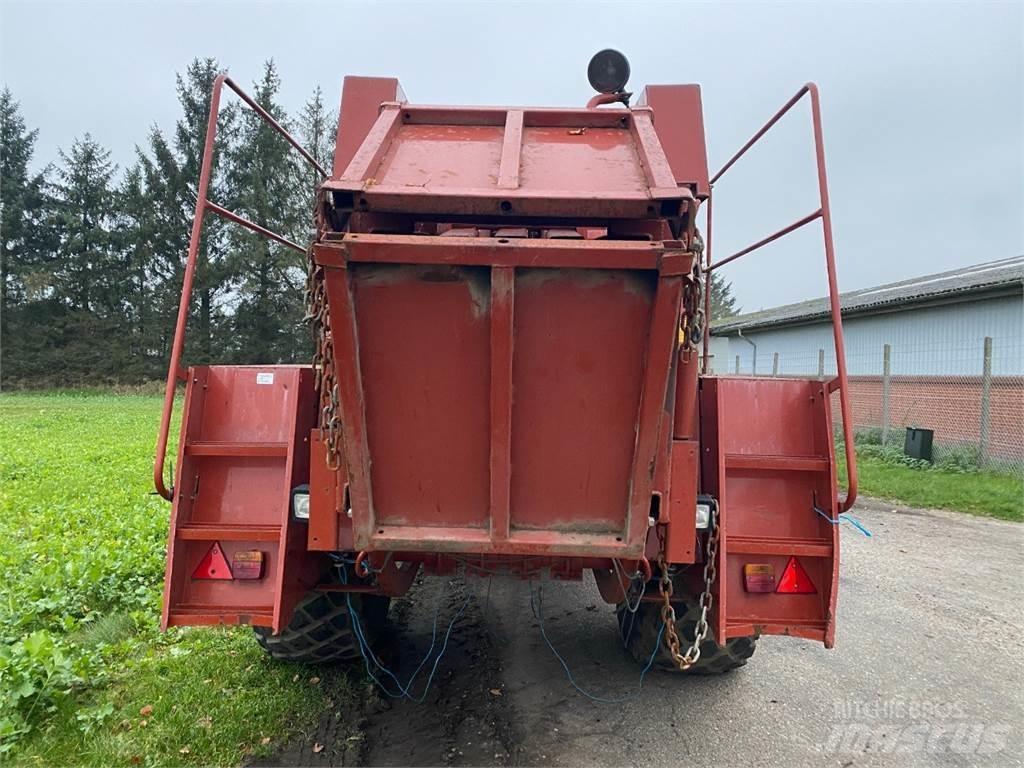 Hesston 4700 Prasy kostkujące