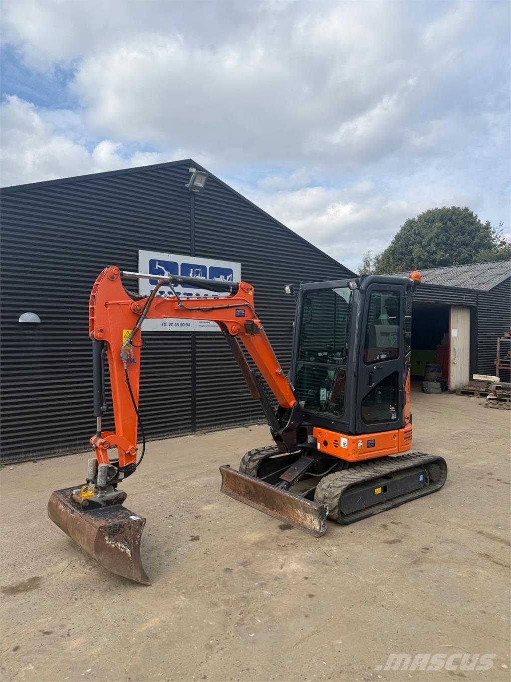 Hitachi ZX26U Minikoparki