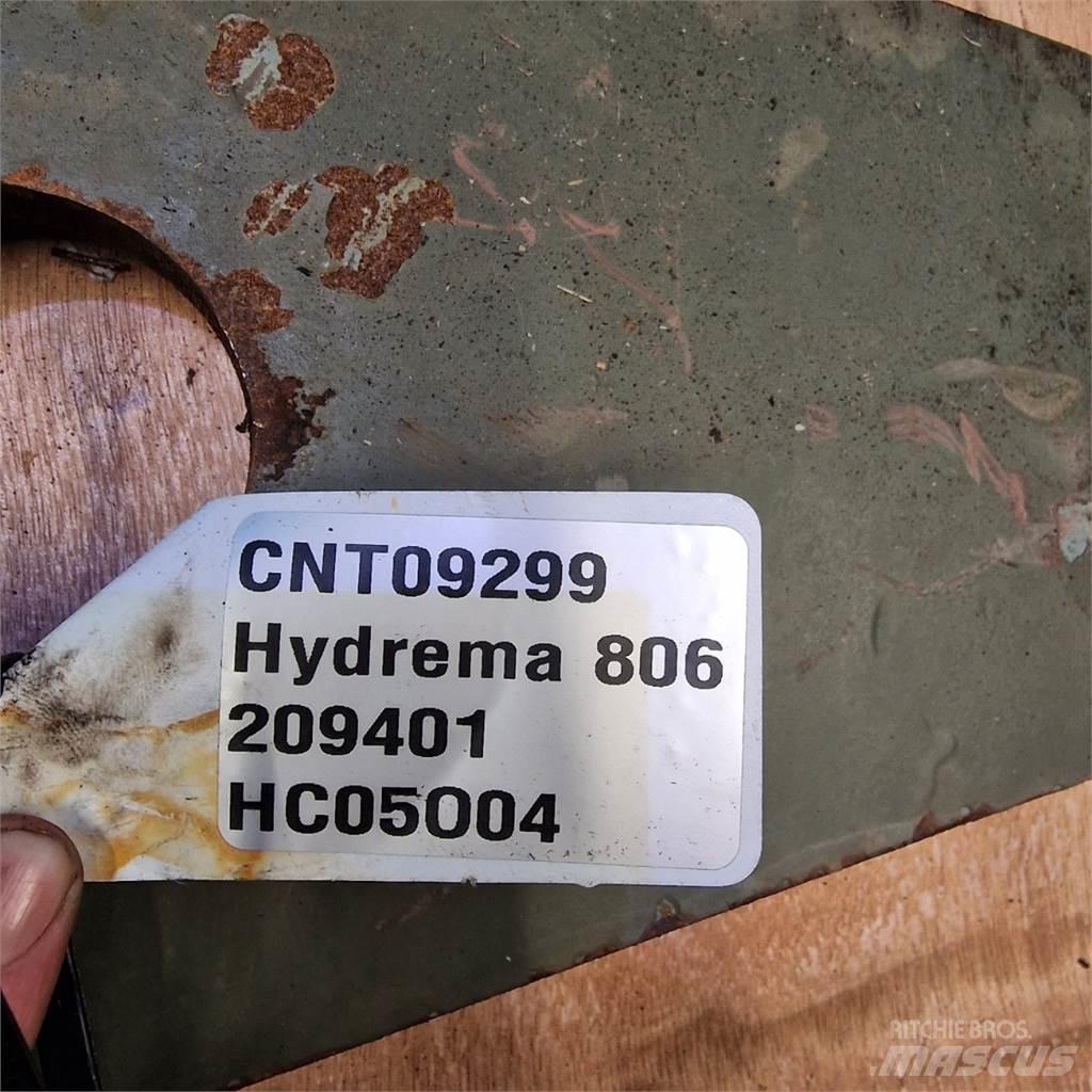 Hydrema 806 Wysięgniki i ramiona