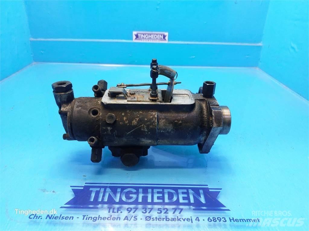 Hydrema 806 Silniki