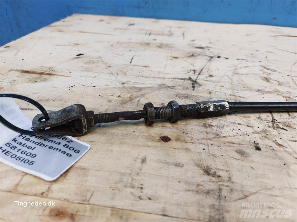 Hydrema 806 Kabiny i wnętrze
