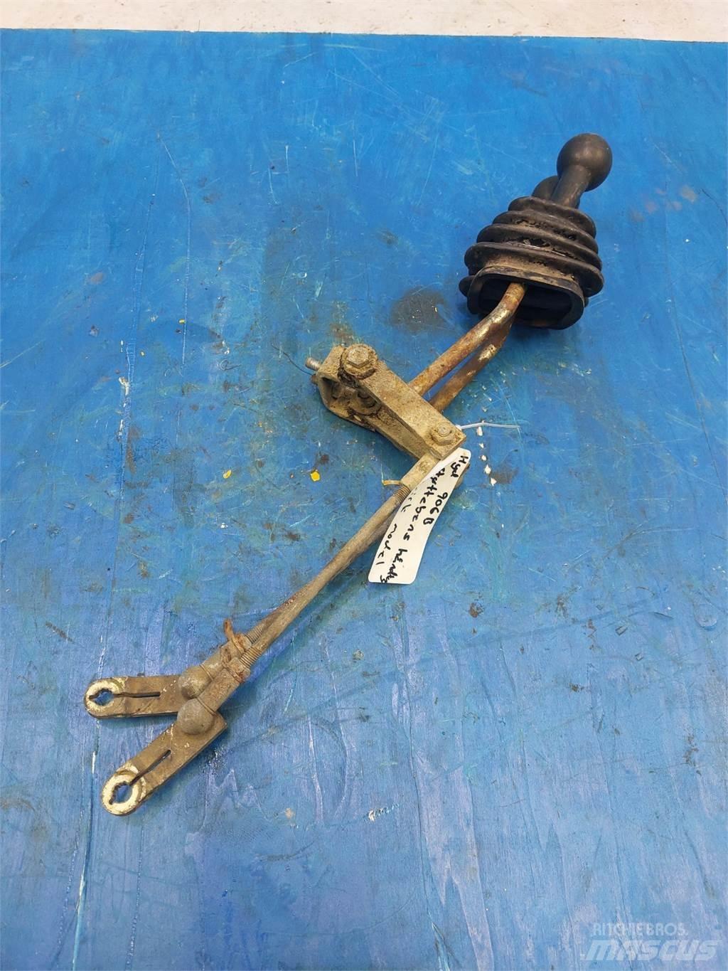 Hydrema 906B Kabiny i wnętrze
