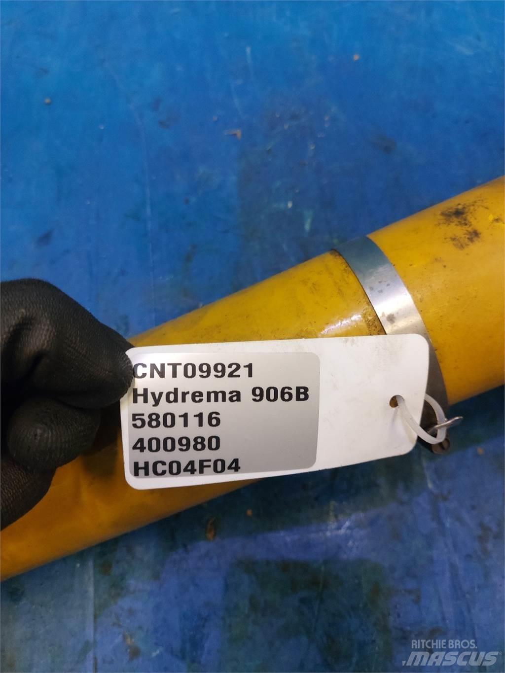 Hydrema 906B Silniki