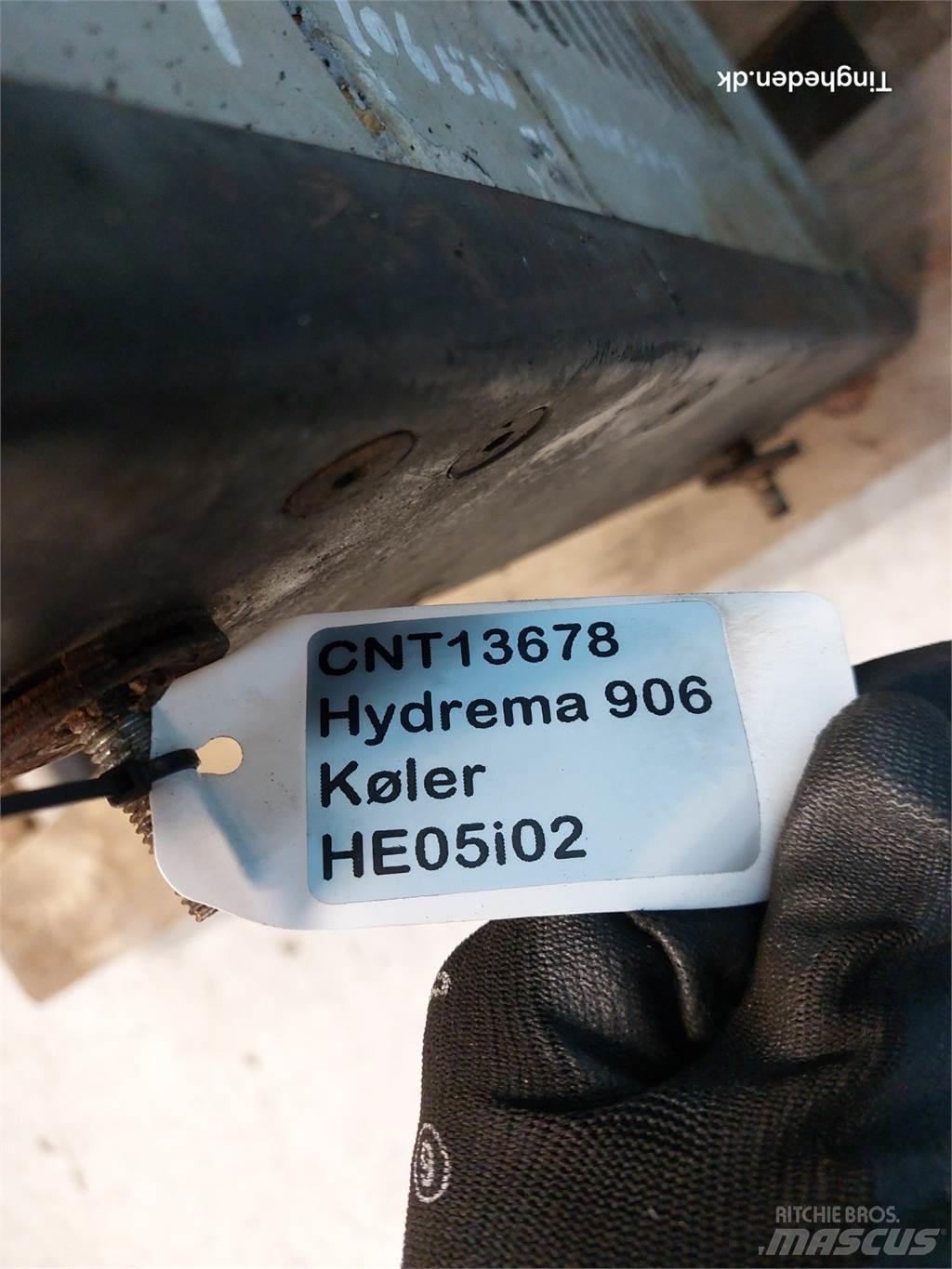 Hydrema 906C Chłodnice