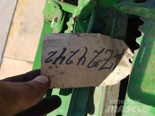 John Deere 1052 Akcesoria do kombajnów zbożowych