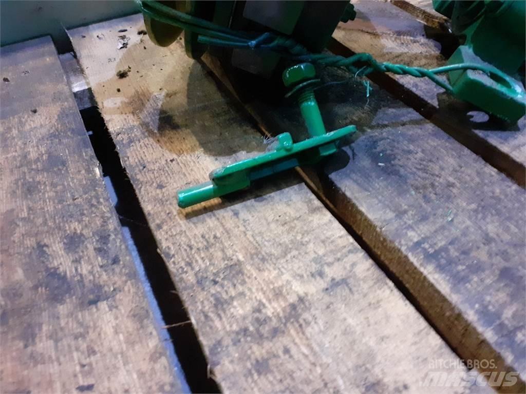 John Deere 1075 Akcesoria do kombajnów zbożowych