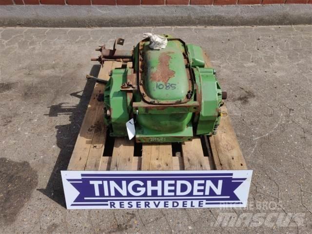 John Deere 1085 Przekładnie