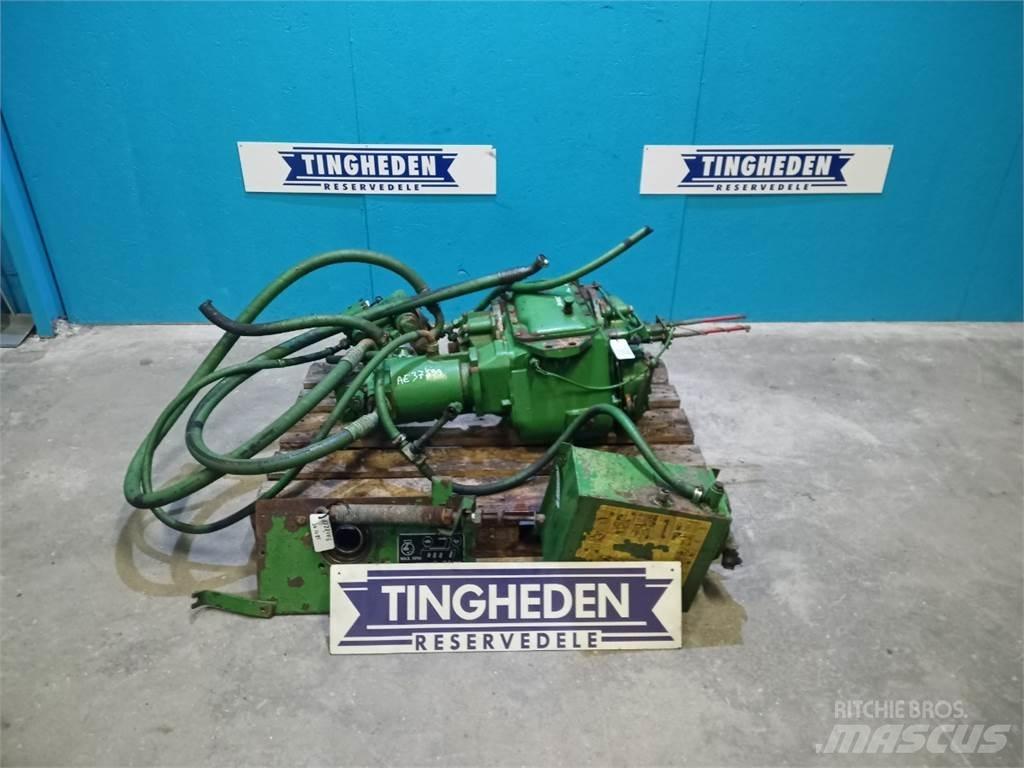 John Deere 1085 Przekładnie