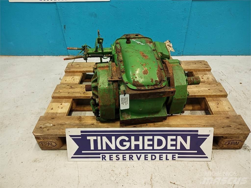John Deere 1085 Przekładnie