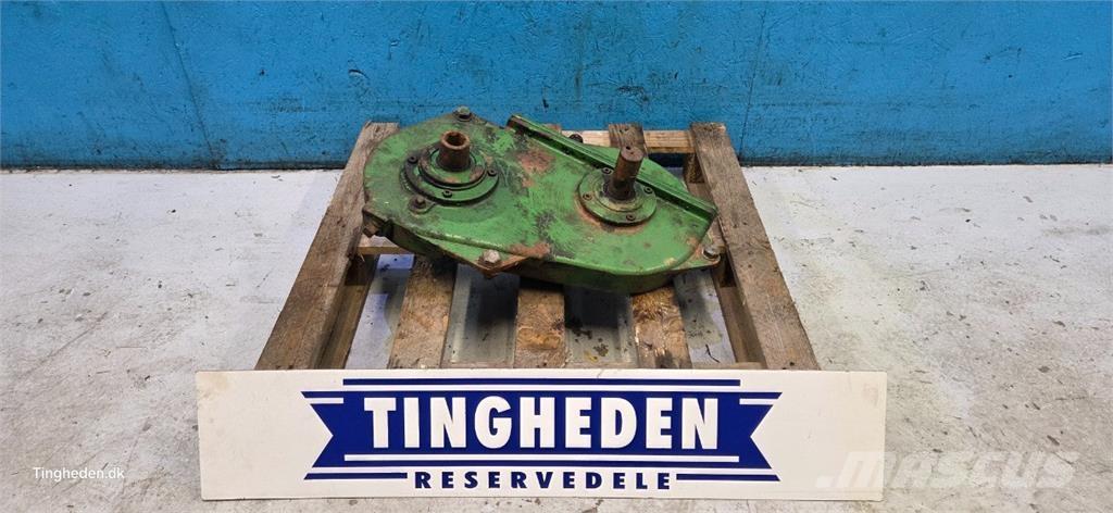 John Deere 1085 Przekładnie