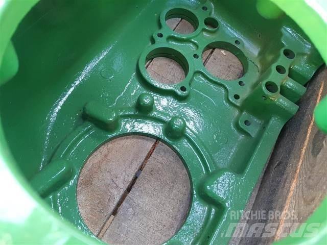 John Deere 1177 Przekładnie
