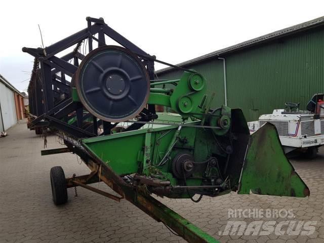 John Deere 16 Akcesoria do kombajnów zbożowych
