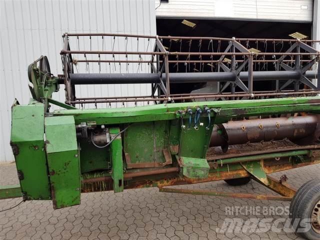 John Deere 16 Akcesoria do kombajnów zbożowych
