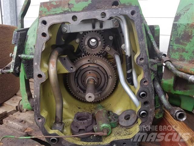 John Deere 2140 Przekładnie