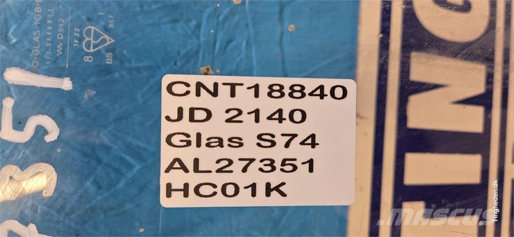 John Deere 2140 Kabina i wnętrze