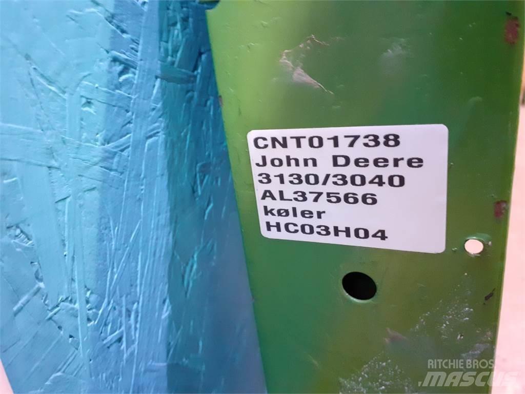 John Deere 3040 Chłodnice